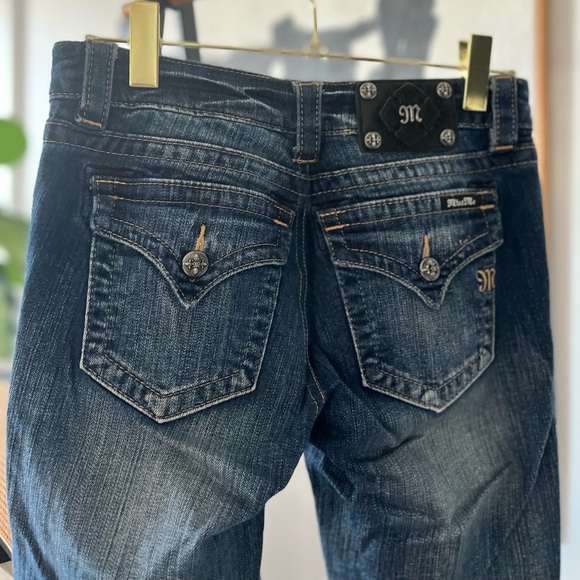 Miss Me Distressed Medium Wash Jeans in Size 27 - Picture 4 of 4